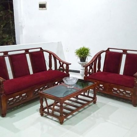 Akoya Pearl Hotell Ratnapura Eksteriør bilde