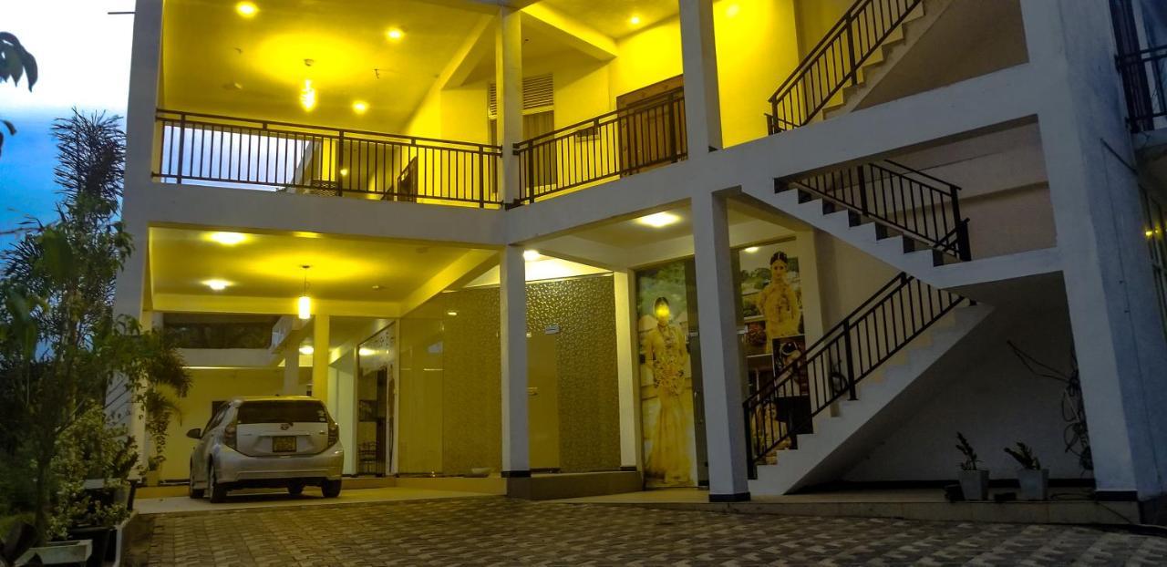 Akoya Pearl Hotell Ratnapura Eksteriør bilde