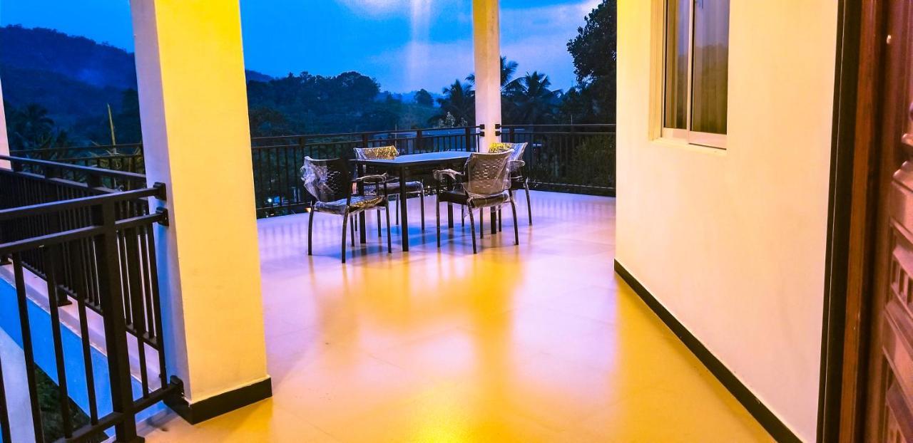 Akoya Pearl Hotell Ratnapura Eksteriør bilde