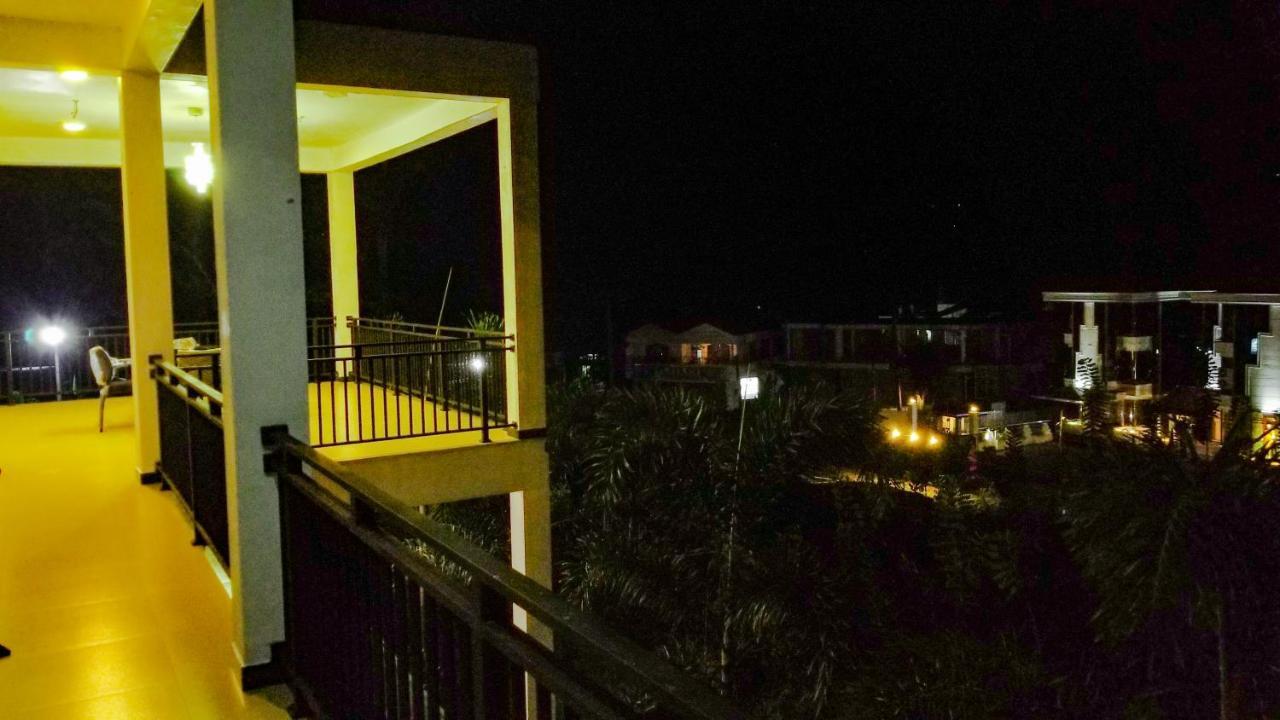 Akoya Pearl Hotell Ratnapura Eksteriør bilde