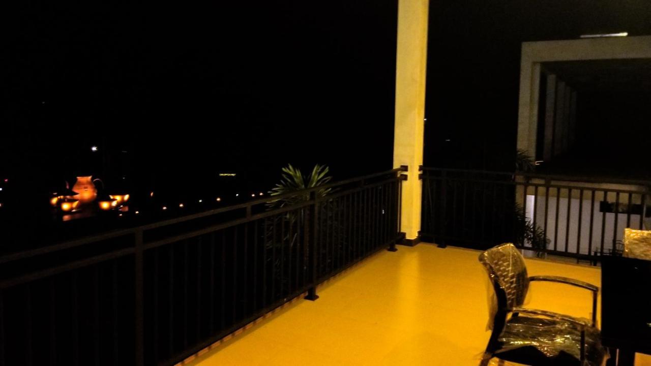 Akoya Pearl Hotell Ratnapura Eksteriør bilde
