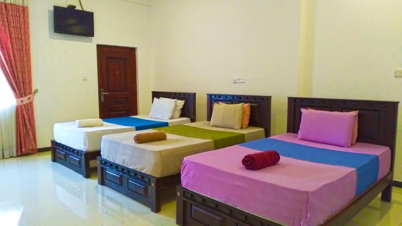Akoya Pearl Hotell Ratnapura Eksteriør bilde