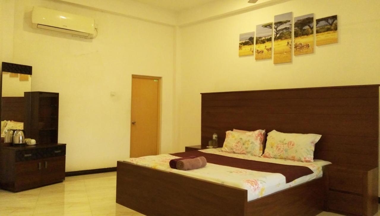 Akoya Pearl Hotell Ratnapura Eksteriør bilde